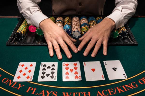 Compare 바카라사이트 추천 for Different Card Game Experiences